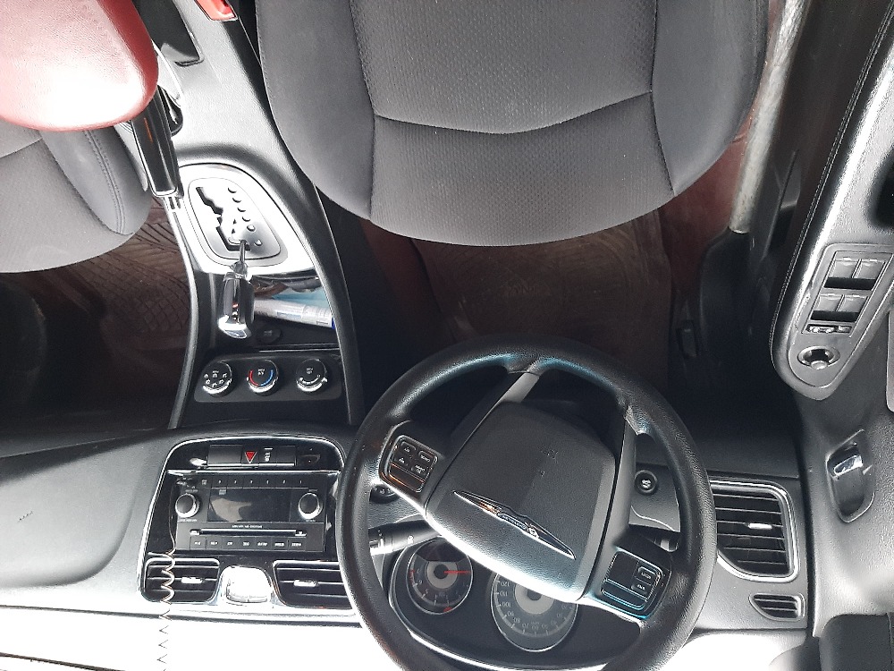 Chrysler 200